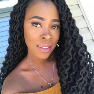 Meet your Posher, Cierra